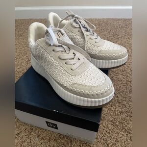 NEW Dolce Vita Fredi Women’s Shoes Lace Up Sneakers Cream Size 7